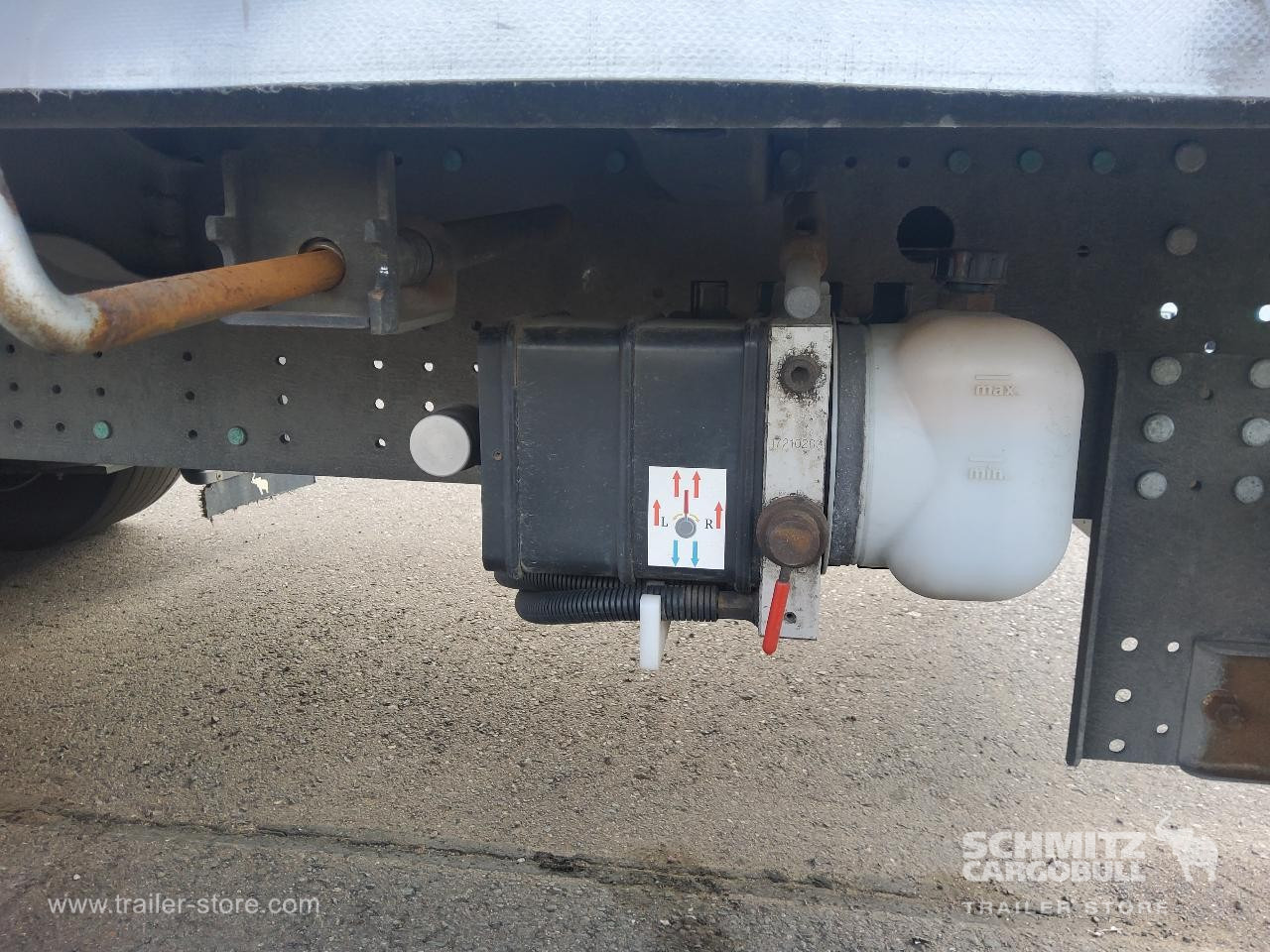 SCHMITZ Auflieger Curtainsider Mega - Semirimorchio centinato: foto 3 SCHMITZ Auflieger Curtainsider Mega - Semirimorchio centinato: foto 3