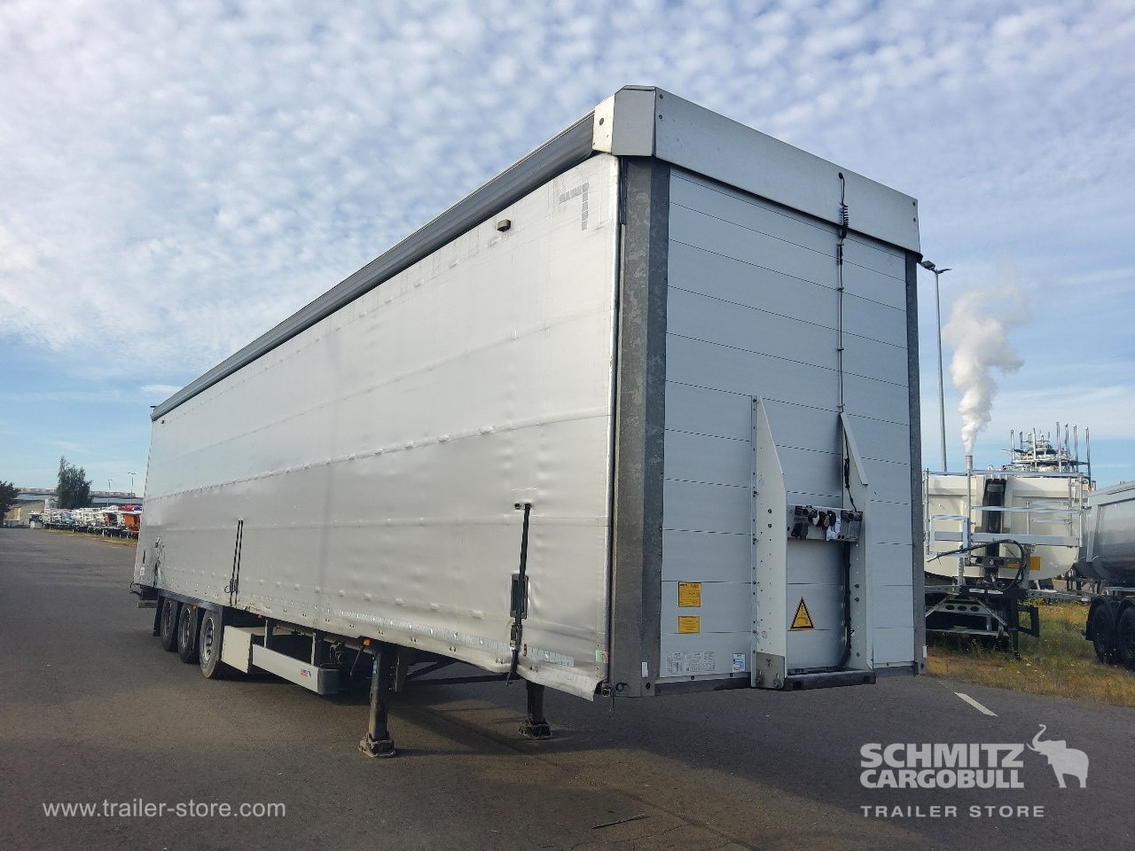 SCHMITZ Auflieger Curtainsider Mega - Semirimorchio centinato: foto 1 SCHMITZ Auflieger Curtainsider Mega - Semirimorchio centinato: foto 1