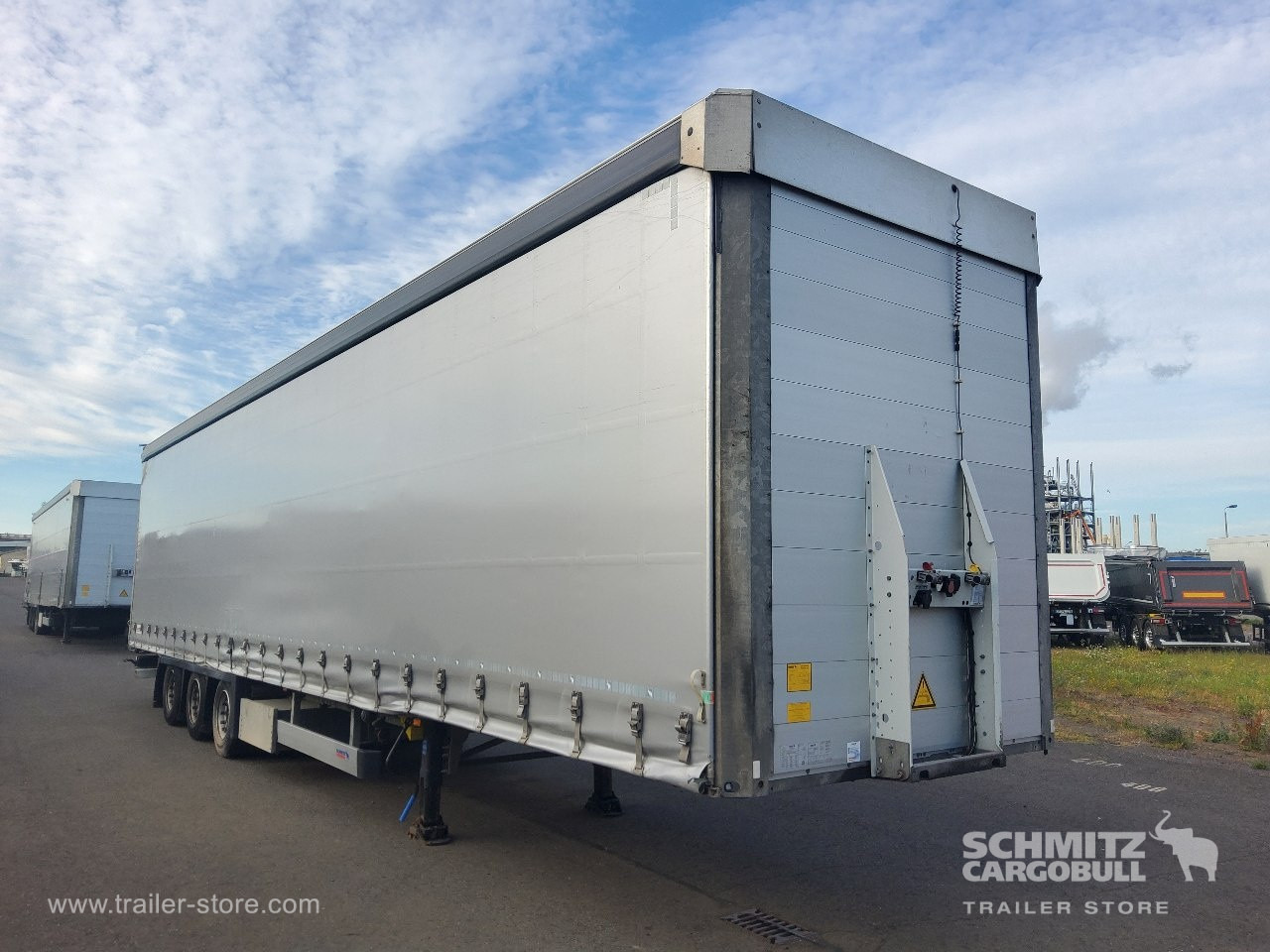 SCHMITZ Auflieger Curtainsider Mega - Semirimorchio centinato: foto 1 SCHMITZ Auflieger Curtainsider Mega - Semirimorchio centinato: foto 1