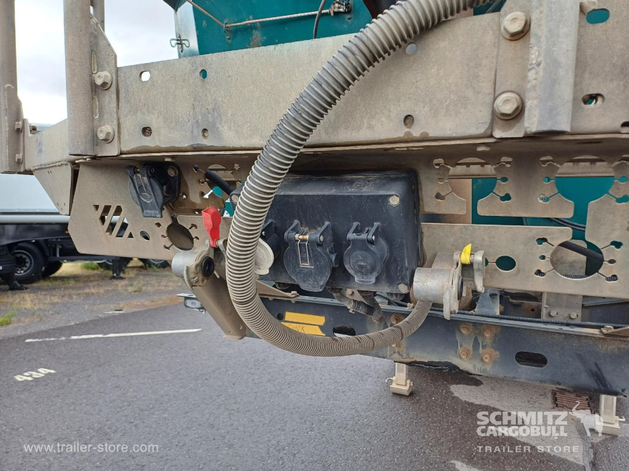 Semirimorchio ribaltabile SCHWARZMUELLER Auflieger Kipper Stahlrundmulde 26m³: foto 10 Semirimorchio ribaltabile SCHWARZMUELLER Auflieger Kipper Stahlrundmulde 26m³: foto 10