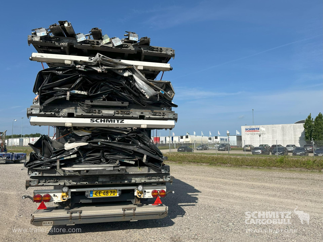 SCHMITZ Curtainsider Standard - Semirimorchio centinato: foto 4 SCHMITZ Curtainsider Standard - Semirimorchio centinato: foto 4