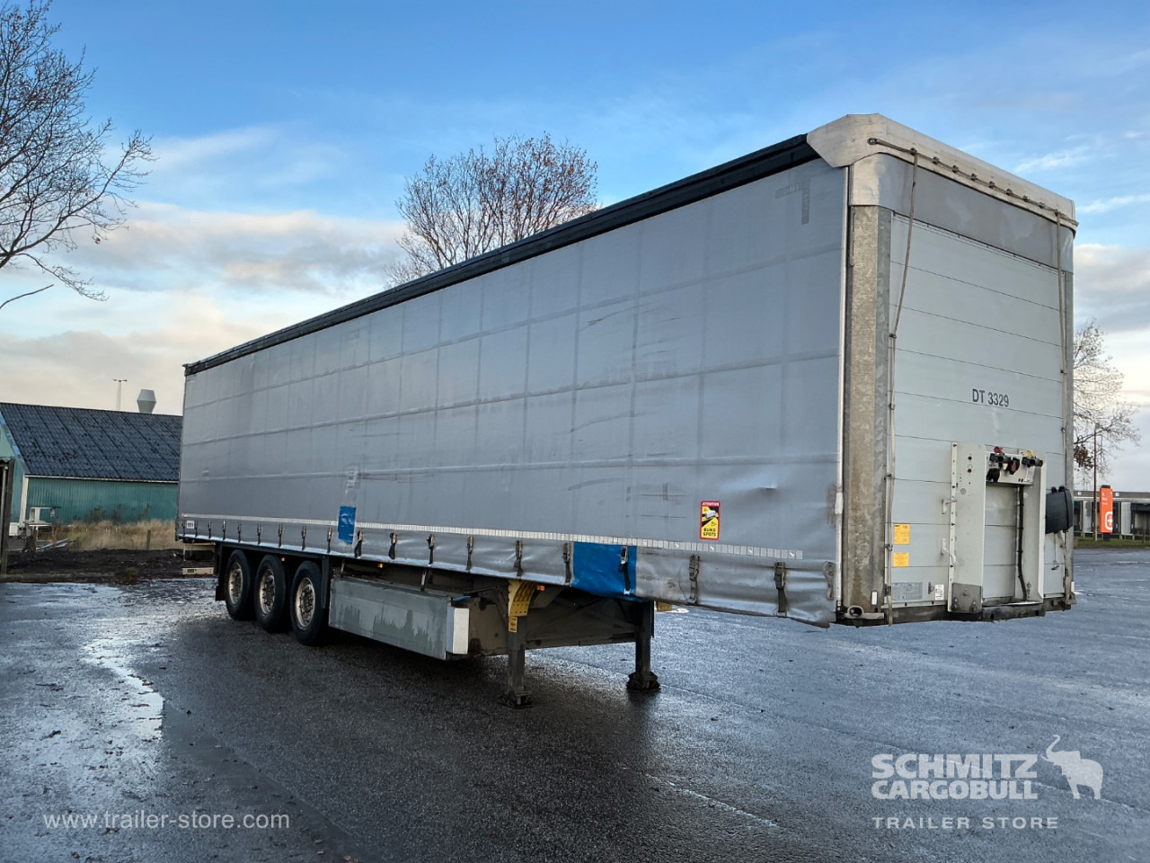 SCHMITZ Curtainsider Standard , Folding wall right - Semirimorchio centinato: foto 1 SCHMITZ Curtainsider Standard , Folding wall right - Semirimorchio centinato: foto 1
