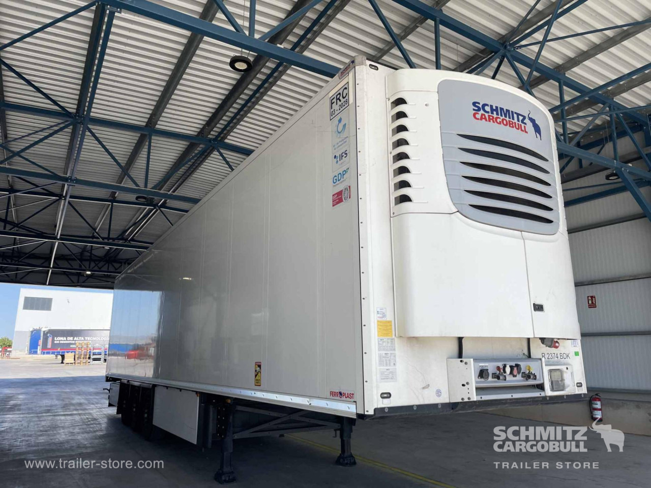 SCHMITZ Semiremolque Frigo Standard - Semirimorchio cella isotermica: foto 2 SCHMITZ Semiremolque Frigo Standard - Semirimorchio cella isotermica: foto 2