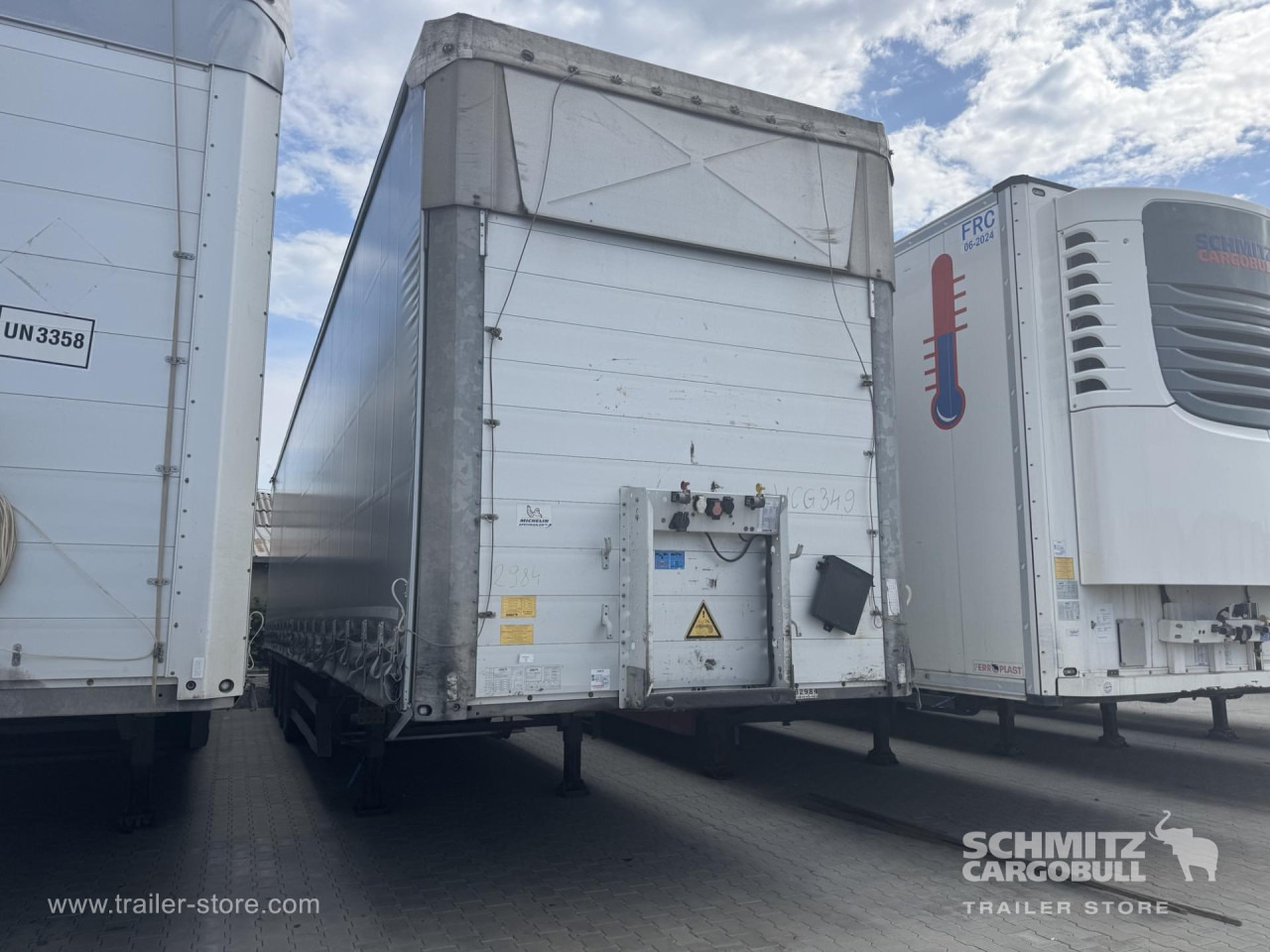 SCHMITZ Curtainsider Mega - Semirimorchio centinato: foto 1 SCHMITZ Curtainsider Mega - Semirimorchio centinato: foto 1