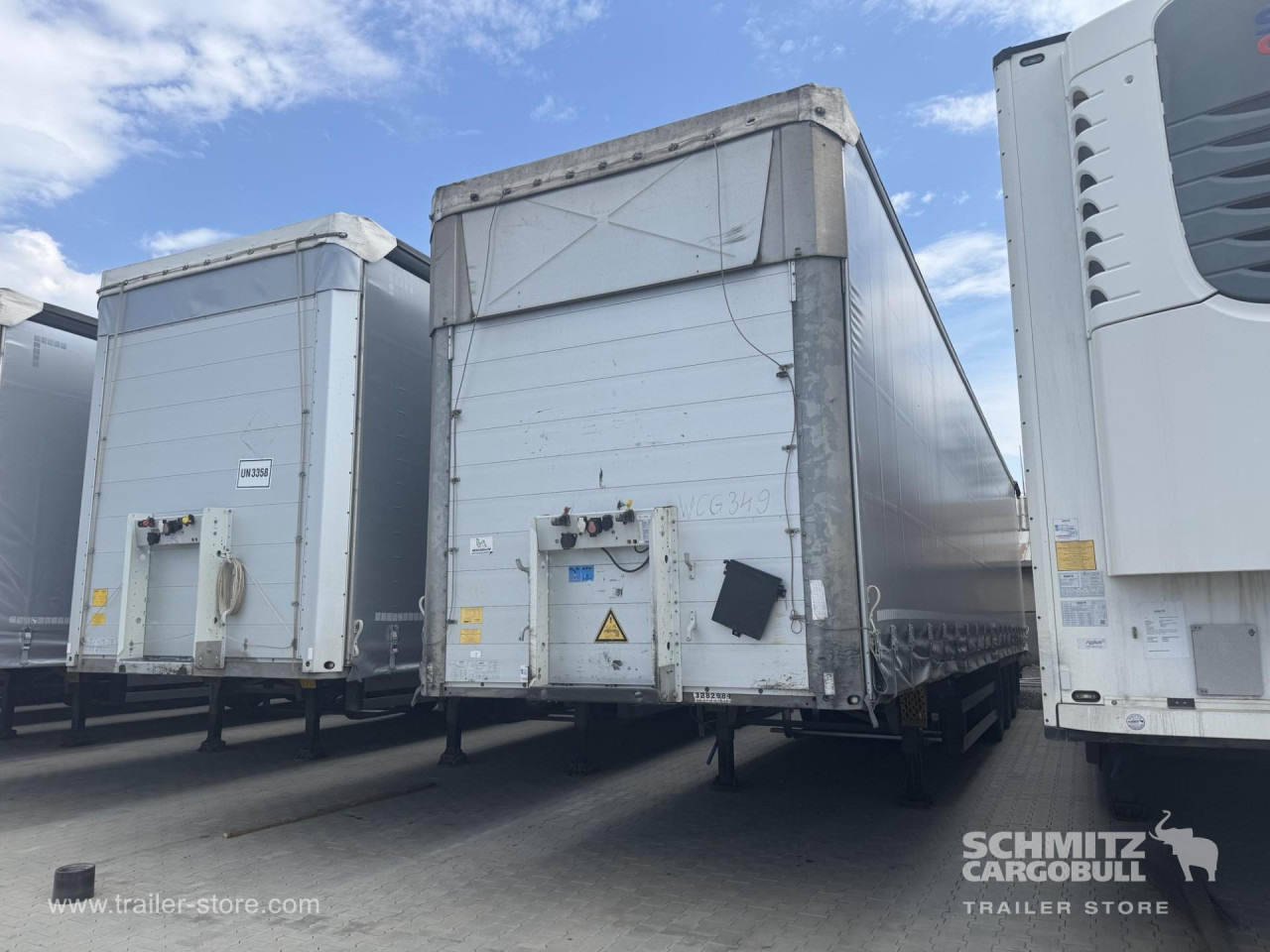 SCHMITZ Curtainsider Mega - Semirimorchio centinato: foto 4 SCHMITZ Curtainsider Mega - Semirimorchio centinato: foto 4