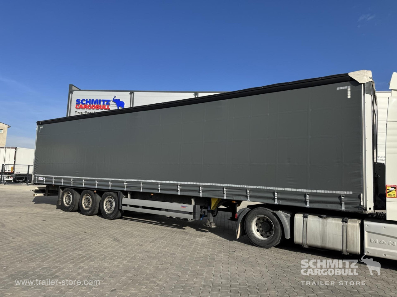 SCHMITZ Curtainsider Standard - Semirimorchio centinato: foto 1 SCHMITZ Curtainsider Standard - Semirimorchio centinato: foto 1