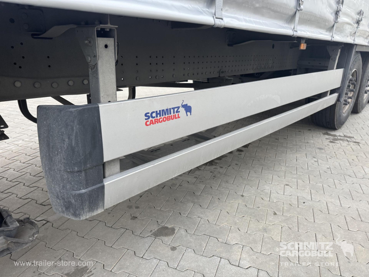 SCHMITZ Curtainsider Standard - Semirimorchio centinato: foto 3 SCHMITZ Curtainsider Standard - Semirimorchio centinato: foto 3
