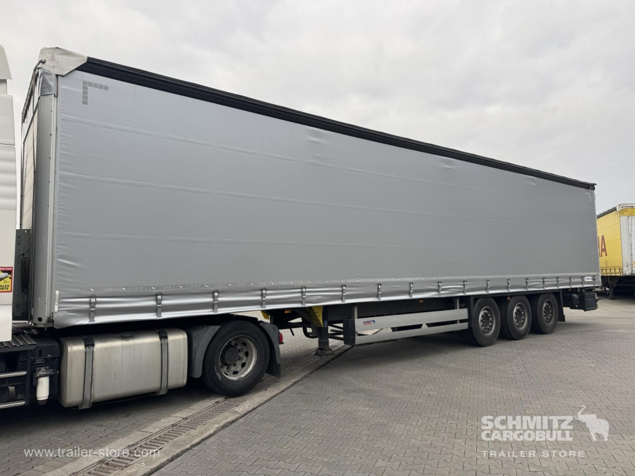 SCHMITZ Curtainsider Standard - Semirimorchio centinato: foto 5 SCHMITZ Curtainsider Standard - Semirimorchio centinato: foto 5