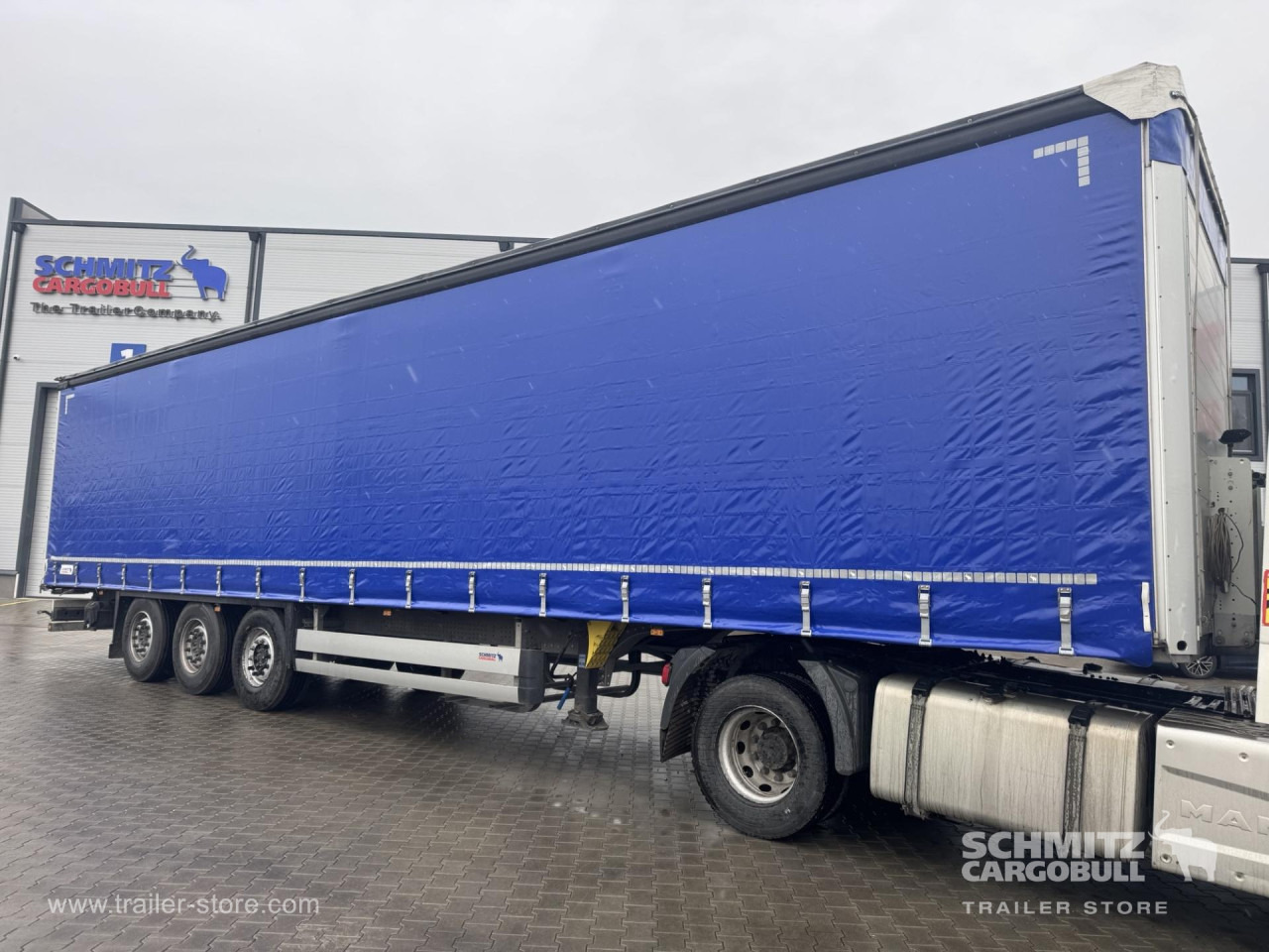 SCHMITZ Curtainsider Standard - Semirimorchio centinato: foto 1 SCHMITZ Curtainsider Standard - Semirimorchio centinato: foto 1