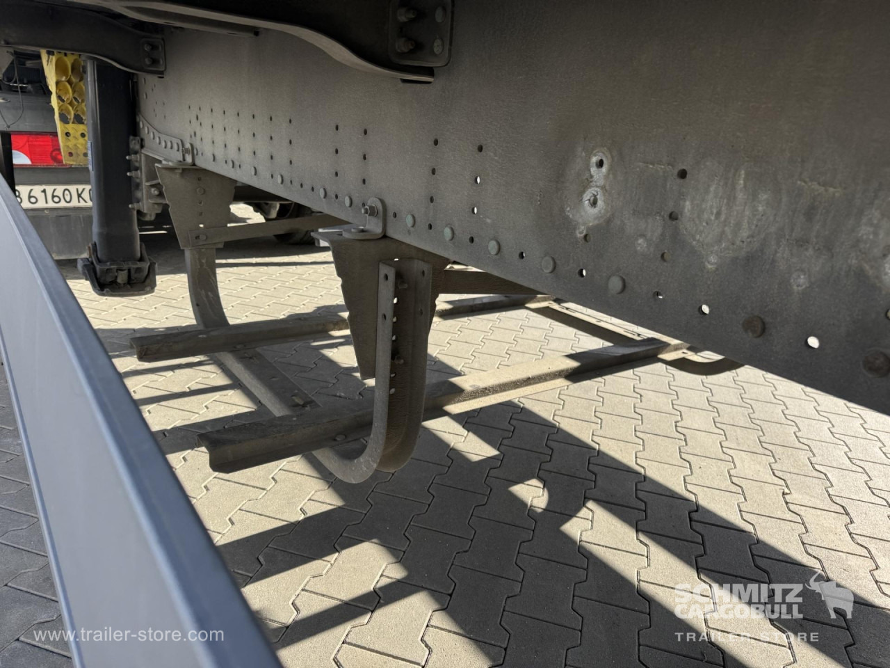 SCHMITZ Curtainsider Standard - Semirimorchio centinato: foto 2 SCHMITZ Curtainsider Standard - Semirimorchio centinato: foto 2