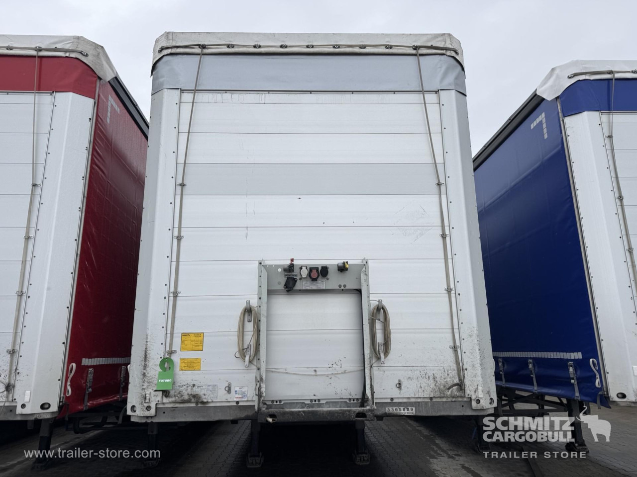 SCHMITZ Curtainsider Standard - Semirimorchio centinato: foto 4 SCHMITZ Curtainsider Standard - Semirimorchio centinato: foto 4