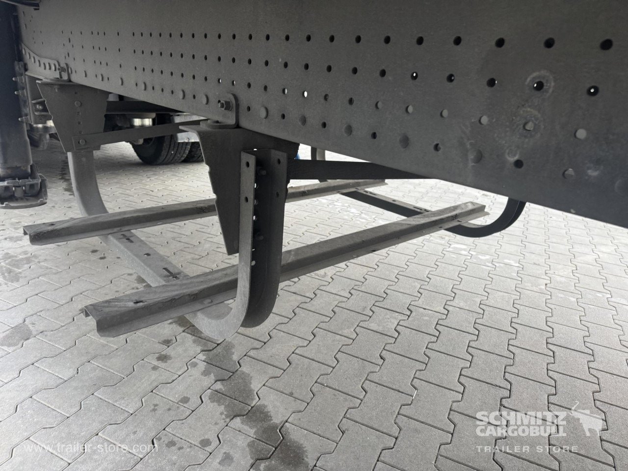 SCHMITZ Curtainsider Standard - Semirimorchio centinato: foto 2 SCHMITZ Curtainsider Standard - Semirimorchio centinato: foto 2