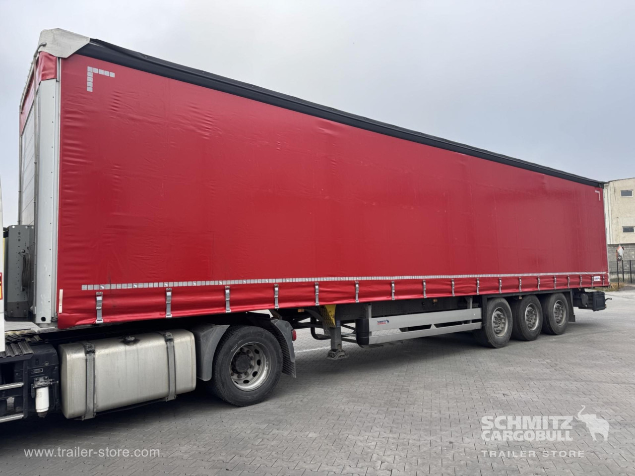 SCHMITZ Curtainsider Standard - Semirimorchio centinato: foto 5 SCHMITZ Curtainsider Standard - Semirimorchio centinato: foto 5