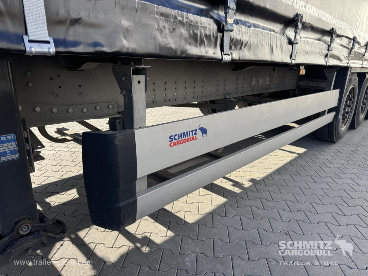 SCHMITZ Curtainsider Standard - Semirimorchio centinato: foto 3 SCHMITZ Curtainsider Standard - Semirimorchio centinato: foto 3