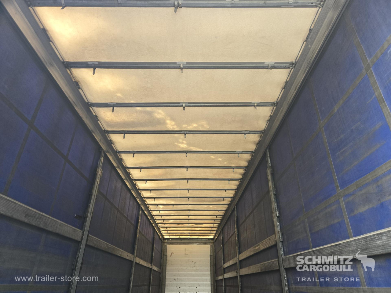SCHMITZ Curtainsider Varios - Semirimorchio centinato: foto 2 SCHMITZ Curtainsider Varios - Semirimorchio centinato: foto 2