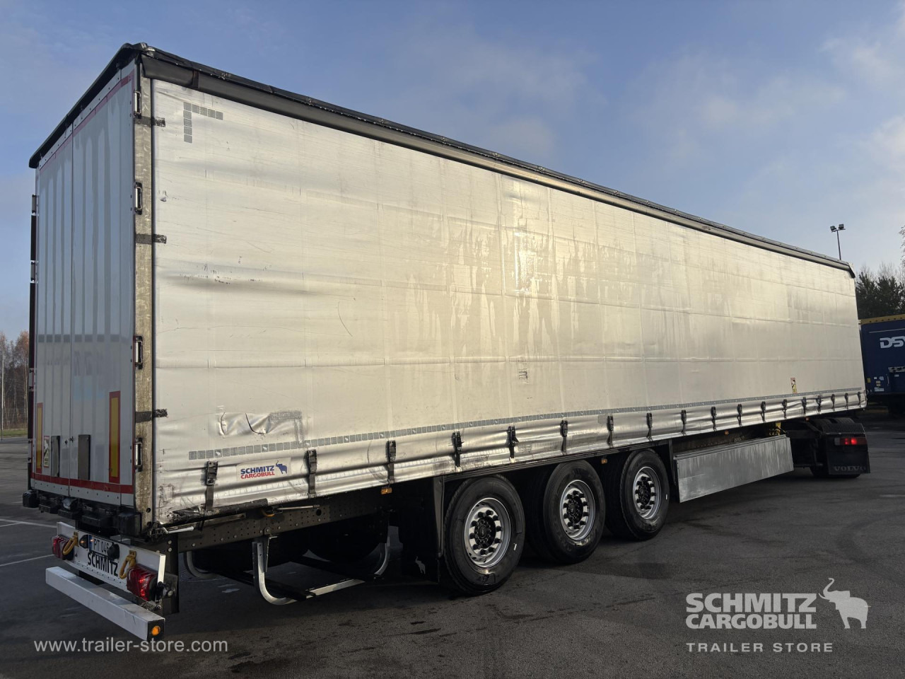 SCHMITZ Curtainsider Standard - Semirimorchio centinato: foto 1 SCHMITZ Curtainsider Standard - Semirimorchio centinato: foto 1
