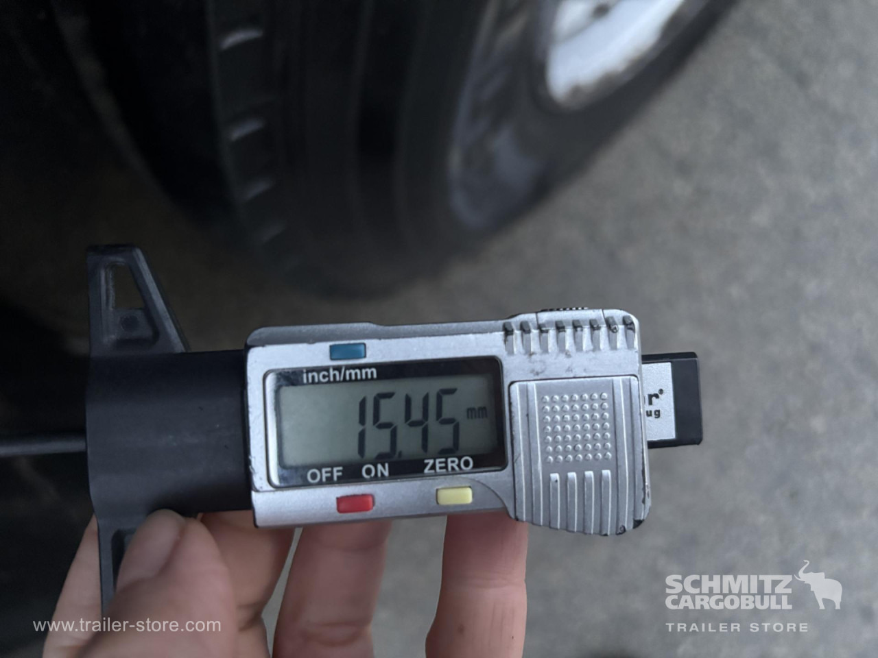 SCHMITZ Curtainsider Standard - Semirimorchio centinato: foto 4 SCHMITZ Curtainsider Standard - Semirimorchio centinato: foto 4