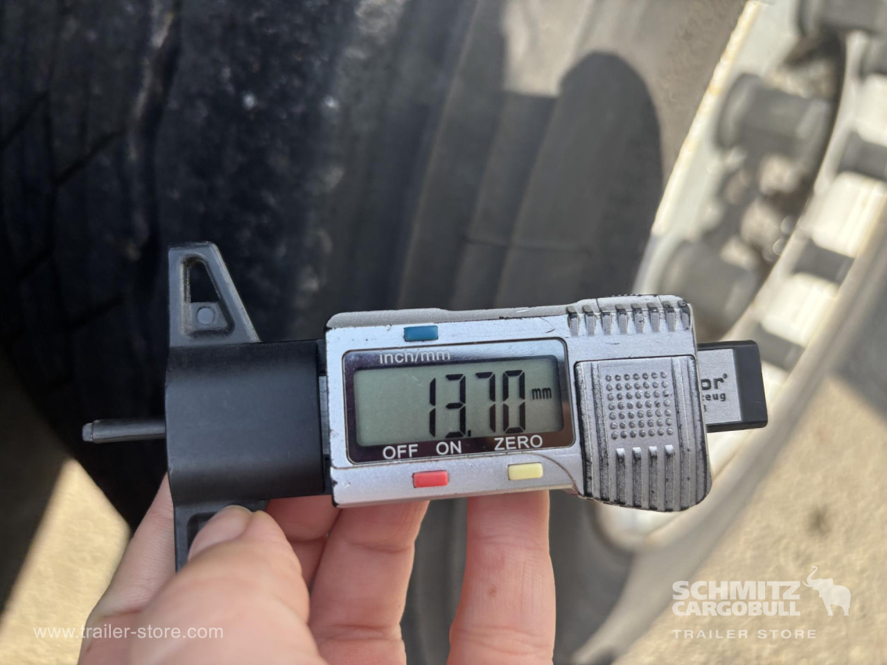 SCHMITZ Curtainsider Standard - Semirimorchio centinato: foto 5 SCHMITZ Curtainsider Standard - Semirimorchio centinato: foto 5