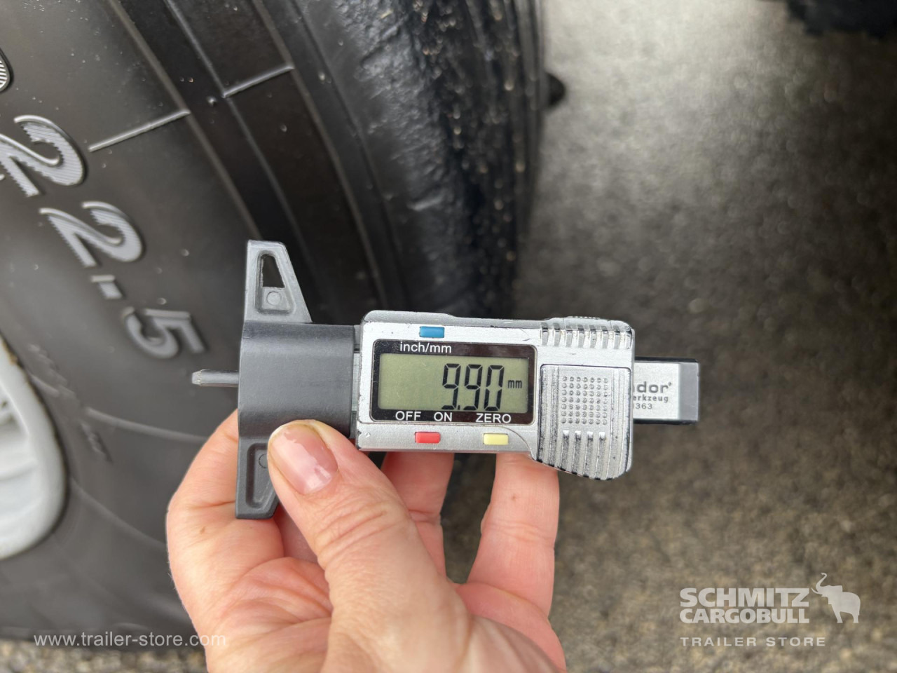 SCHMITZ Curtainsider Standard - Semirimorchio centinato: foto 2 SCHMITZ Curtainsider Standard - Semirimorchio centinato: foto 2