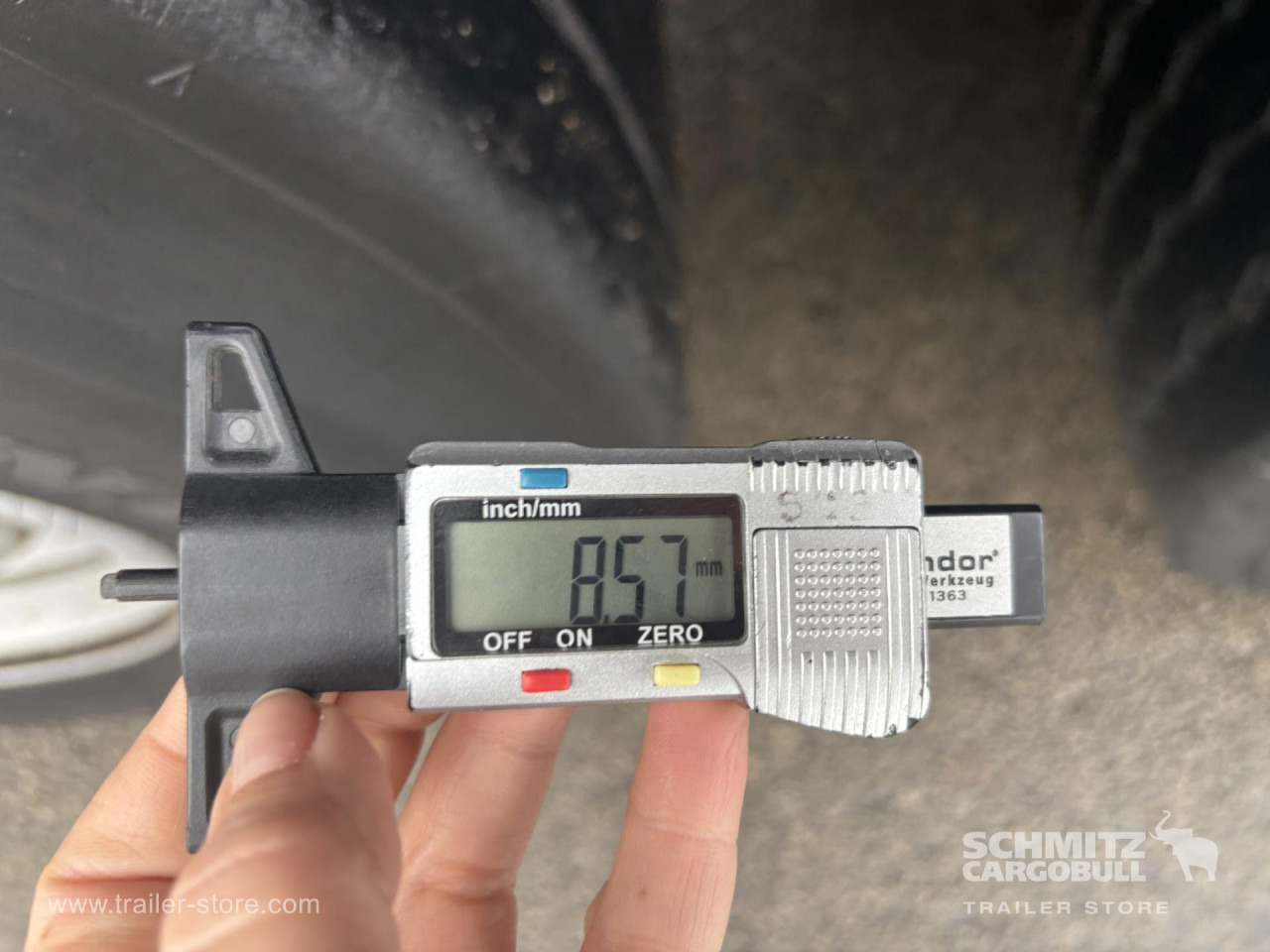 SCHMITZ Curtainsider Standard - Semirimorchio centinato: foto 2 SCHMITZ Curtainsider Standard - Semirimorchio centinato: foto 2