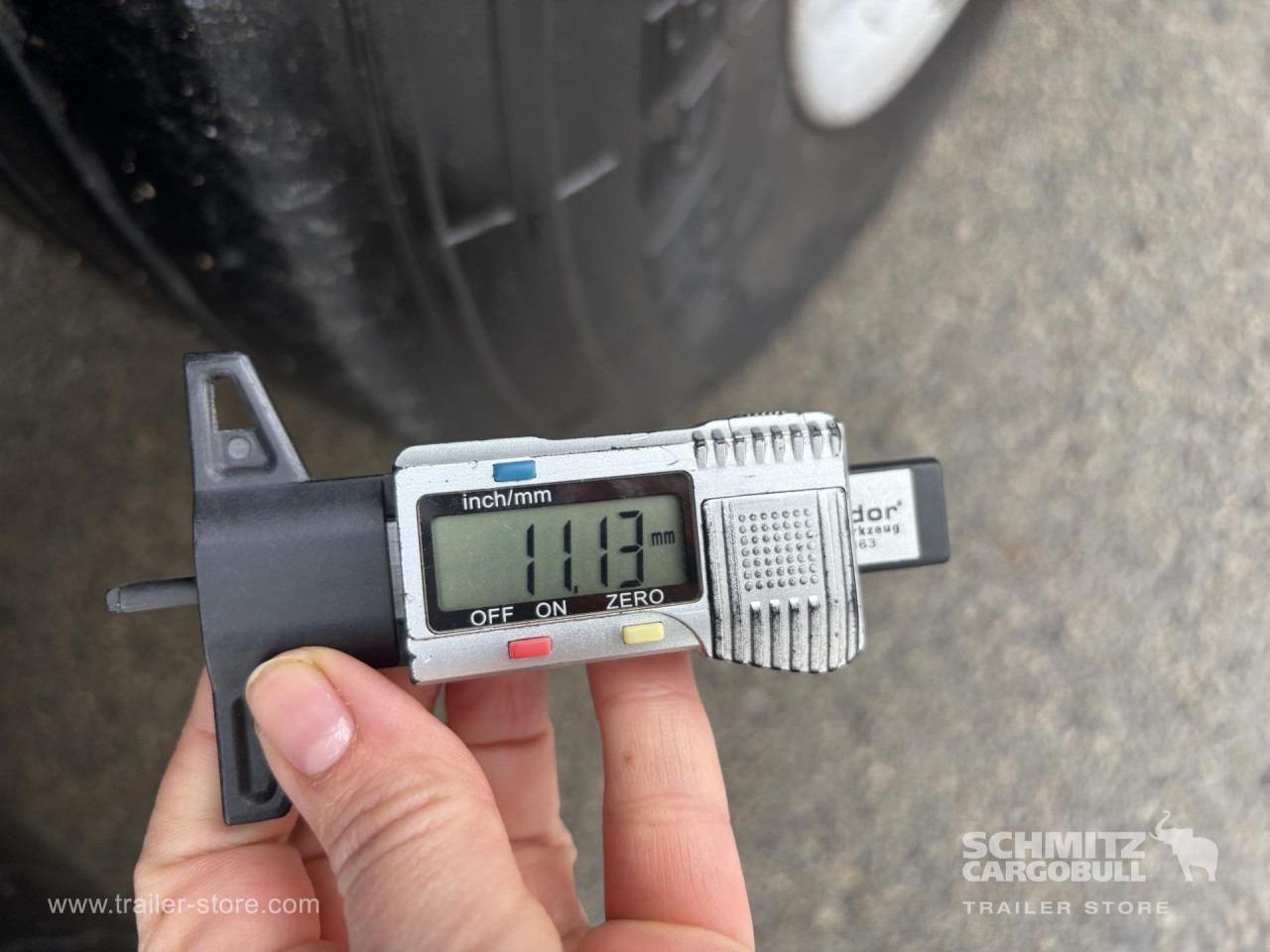 SCHMITZ Curtainsider Standard - Semirimorchio centinato: foto 4 SCHMITZ Curtainsider Standard - Semirimorchio centinato: foto 4