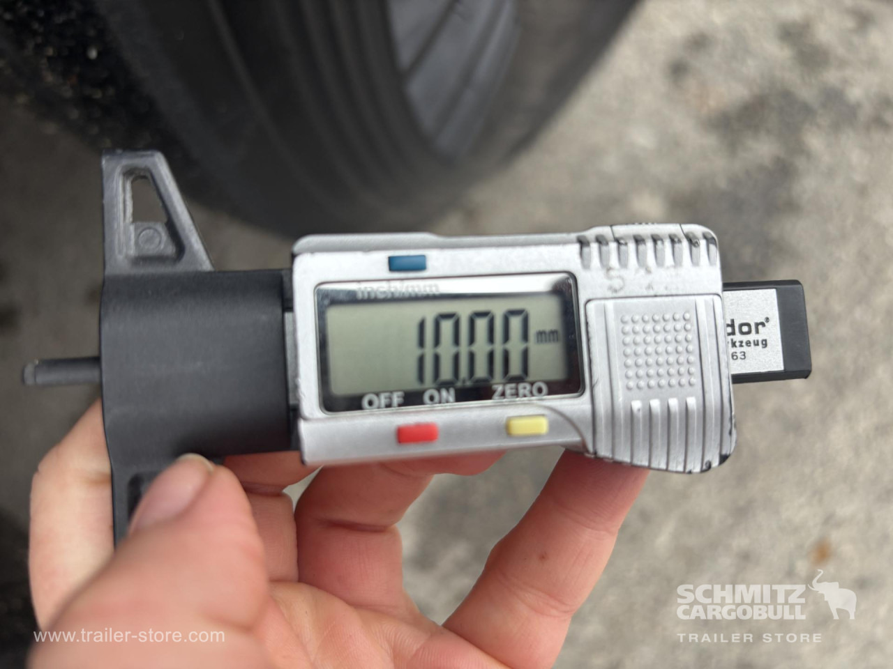 SCHMITZ Curtainsider Standard - Semirimorchio centinato: foto 4 SCHMITZ Curtainsider Standard - Semirimorchio centinato: foto 4