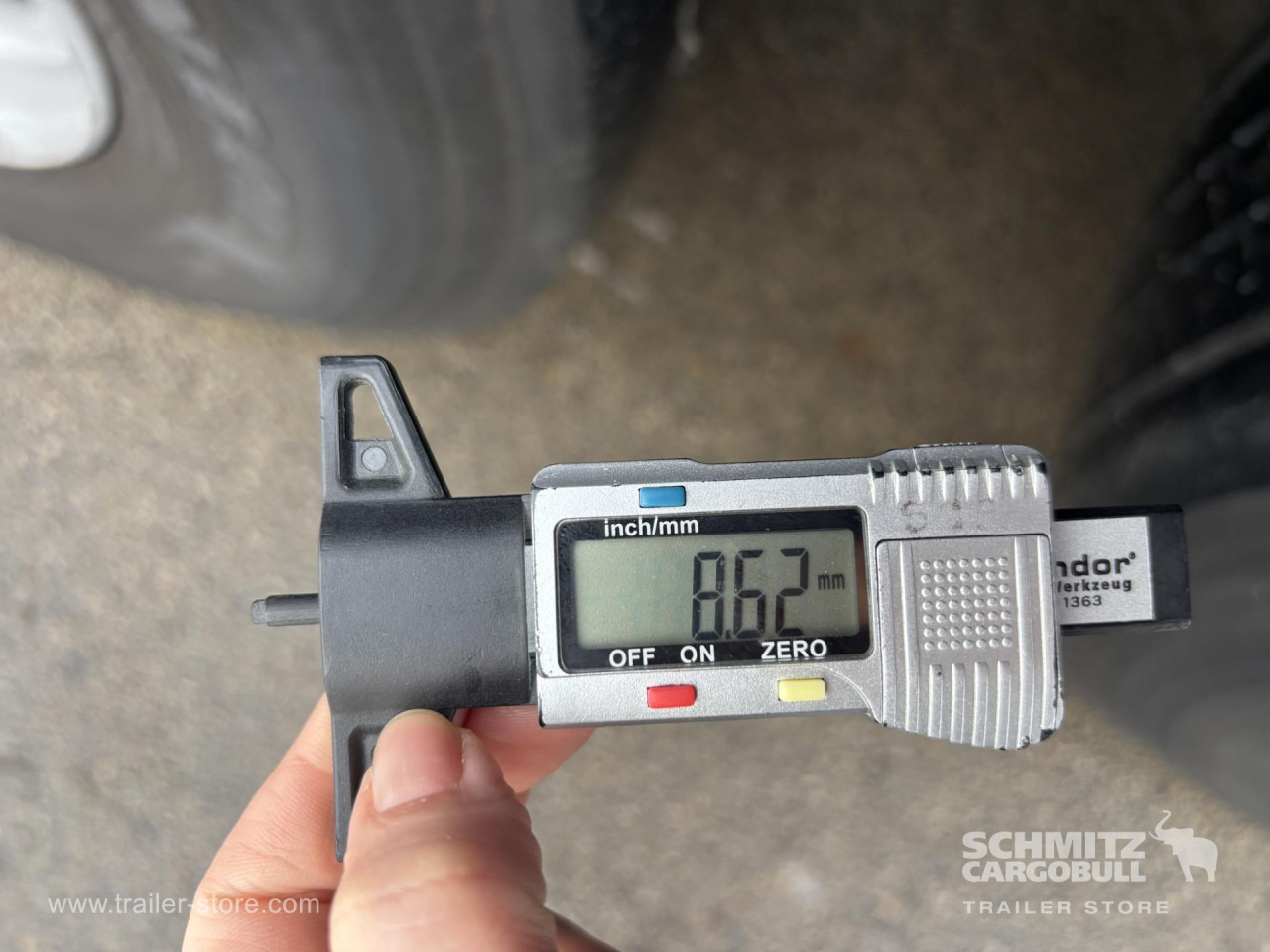 SCHMITZ Curtainsider Standard - Semirimorchio centinato: foto 4 SCHMITZ Curtainsider Standard - Semirimorchio centinato: foto 4