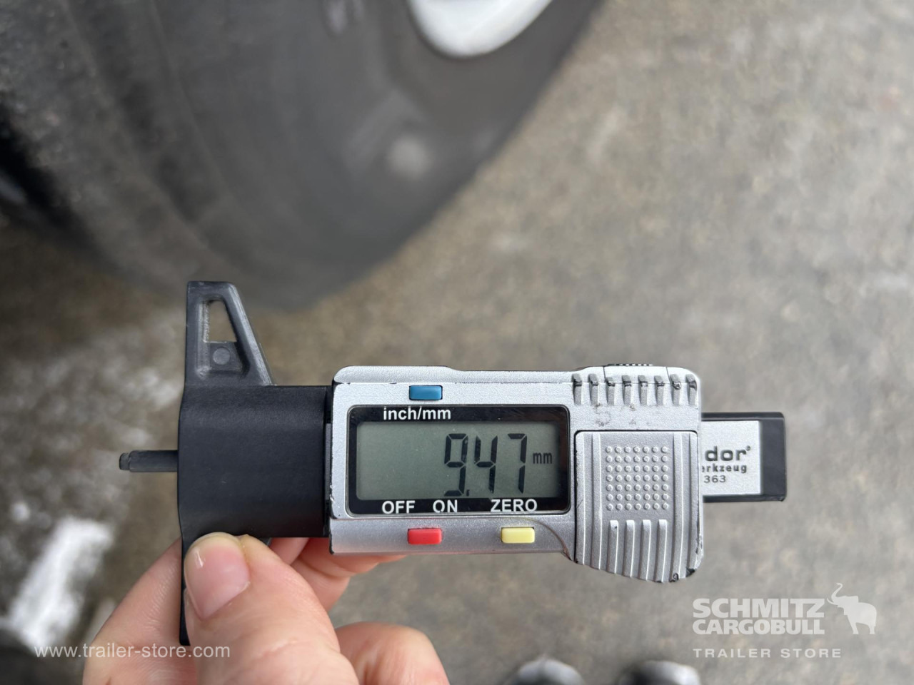 SCHMITZ Curtainsider Standard - Semirimorchio centinato: foto 2 SCHMITZ Curtainsider Standard - Semirimorchio centinato: foto 2