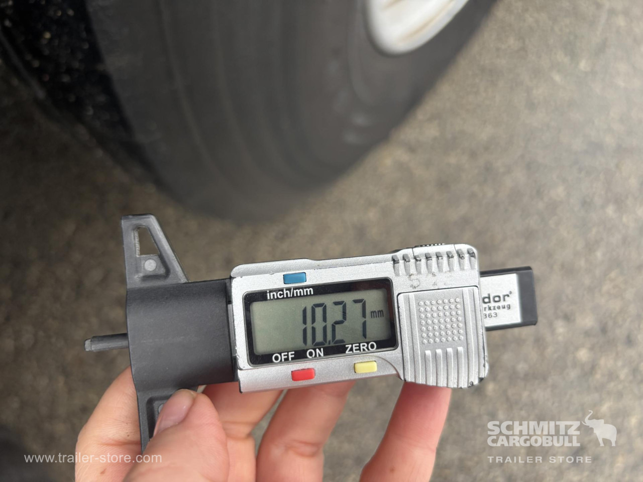 SCHMITZ Curtainsider Standard - Semirimorchio centinato: foto 3 SCHMITZ Curtainsider Standard - Semirimorchio centinato: foto 3