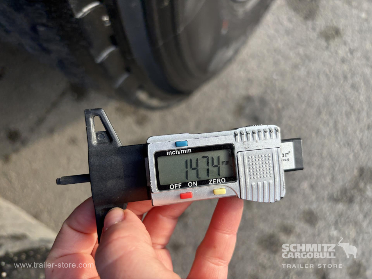 SCHMITZ Curtainsider Standard - Semirimorchio centinato: foto 4 SCHMITZ Curtainsider Standard - Semirimorchio centinato: foto 4