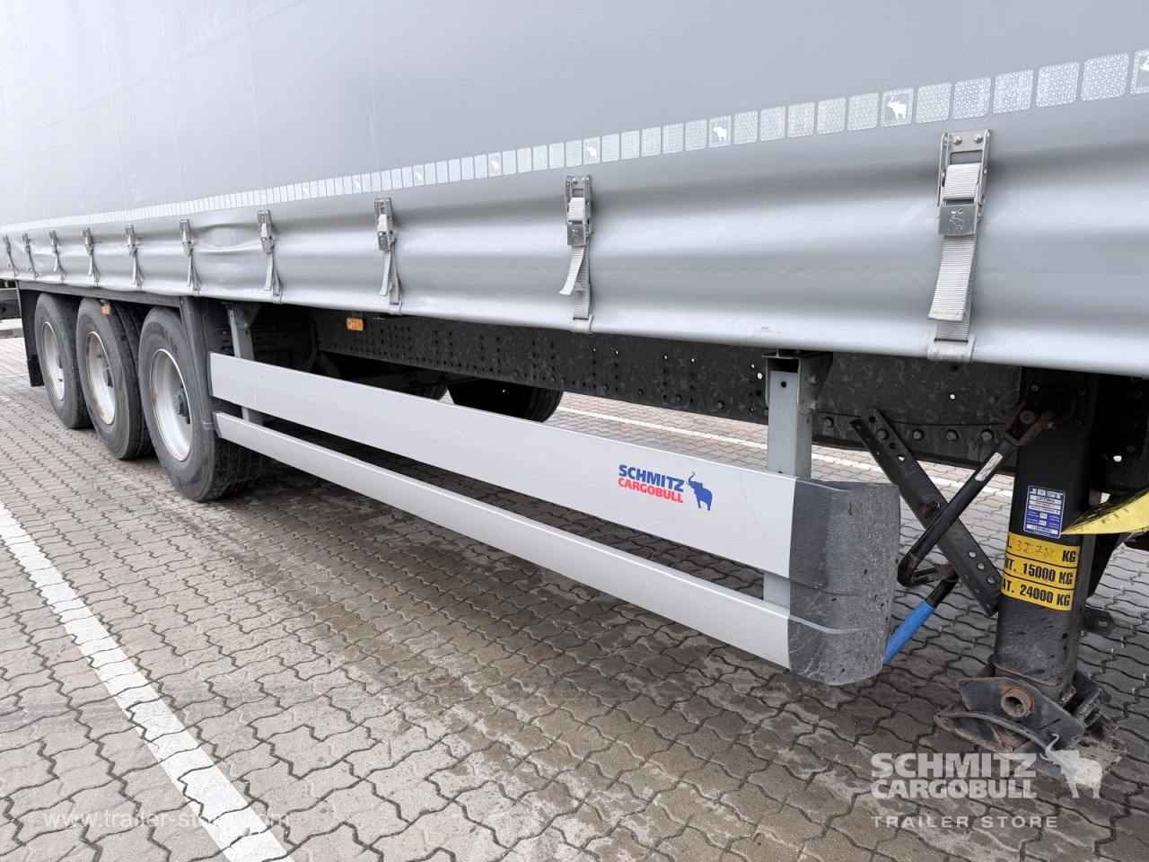 SCHMITZ Curtainsider Standard - Semirimorchio centinato: foto 4 SCHMITZ Curtainsider Standard - Semirimorchio centinato: foto 4
