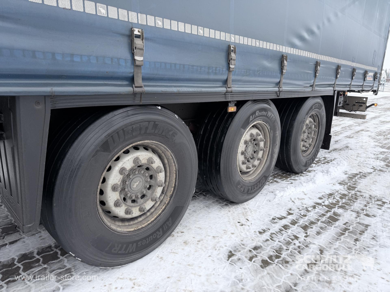 SCHMITZ Curtainsider Standard - Semirimorchio centinato: foto 5 SCHMITZ Curtainsider Standard - Semirimorchio centinato: foto 5
