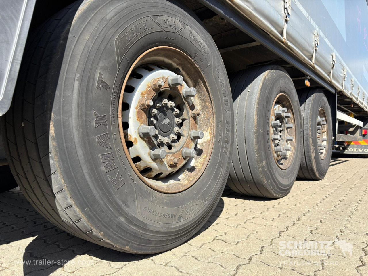 SCHMITZ Curtainsider Standard - Semirimorchio centinato: foto 3 SCHMITZ Curtainsider Standard - Semirimorchio centinato: foto 3