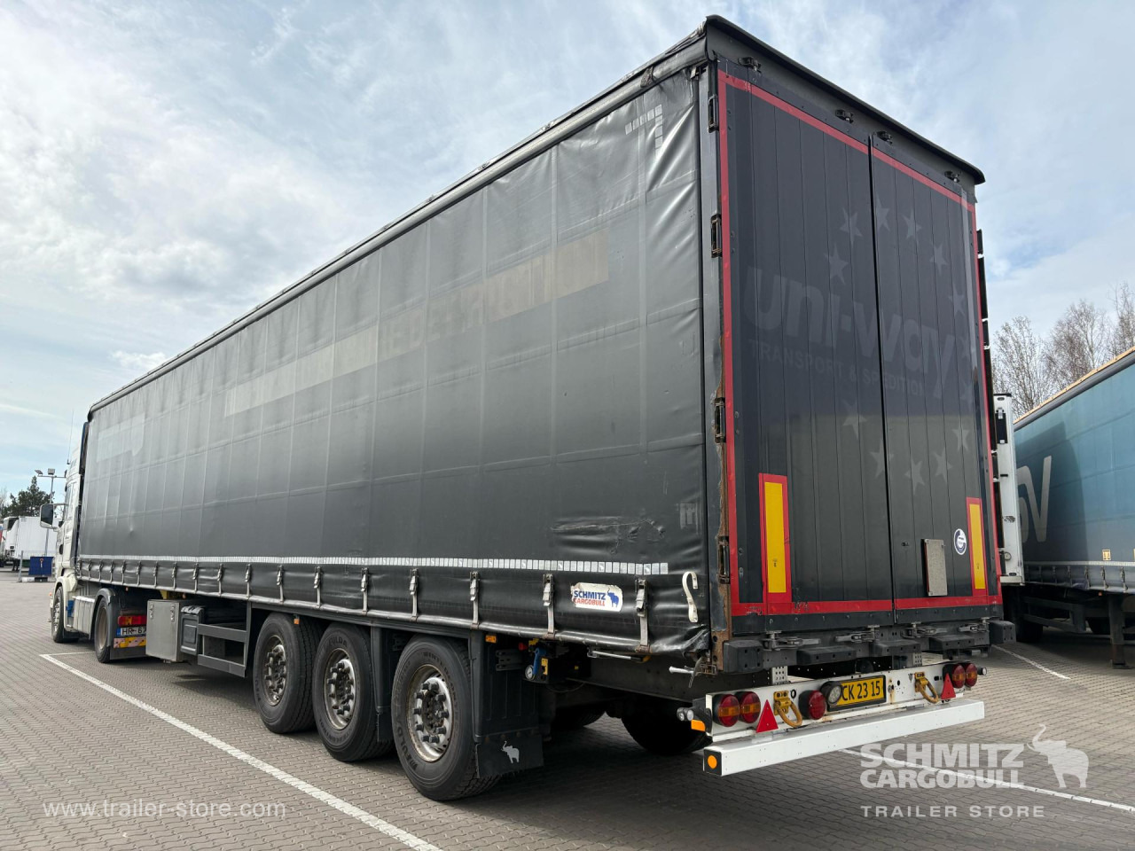 SCHMITZ Curtainsider Standard - Semirimorchio centinato: foto 2 SCHMITZ Curtainsider Standard - Semirimorchio centinato: foto 2