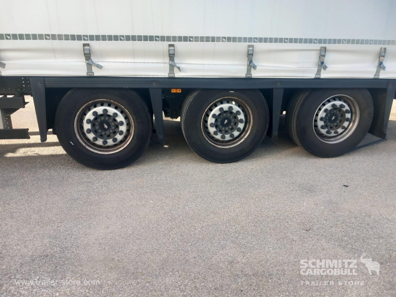 SCHMITZ Curtainsider Mega - Semirimorchio centinato: foto 3 SCHMITZ Curtainsider Mega - Semirimorchio centinato: foto 3