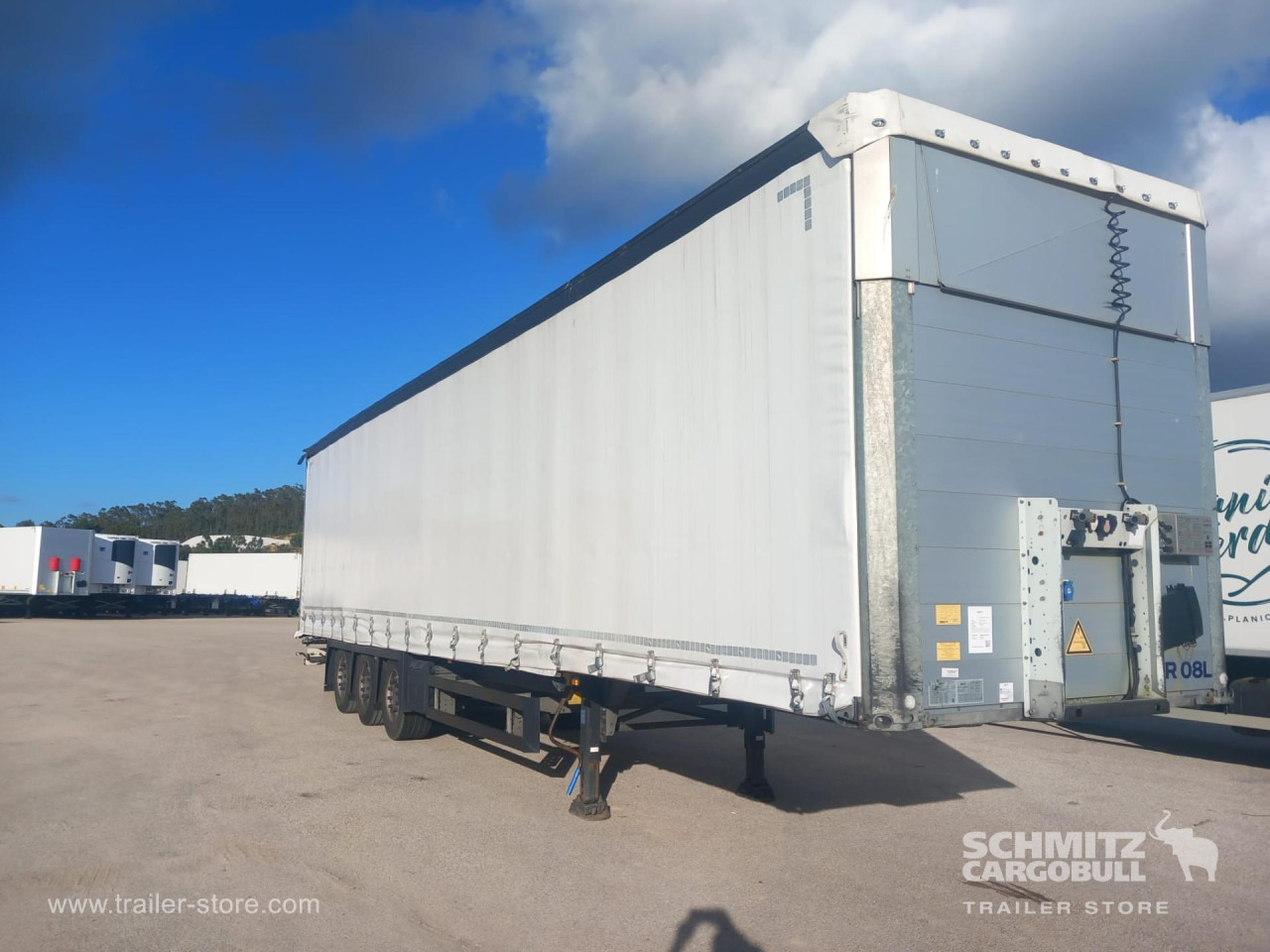 SCHMITZ Curtainsider Mega - Semirimorchio centinato: foto 1 SCHMITZ Curtainsider Mega - Semirimorchio centinato: foto 1