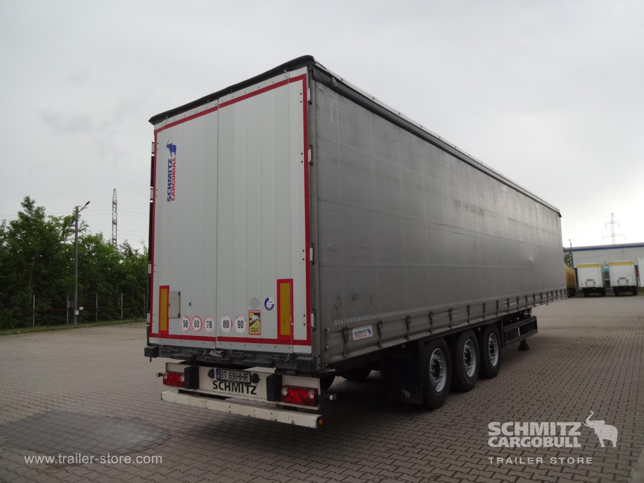SCHMITZ Curtainsider Standard - Semirimorchio centinato: foto 1 SCHMITZ Curtainsider Standard - Semirimorchio centinato: foto 1