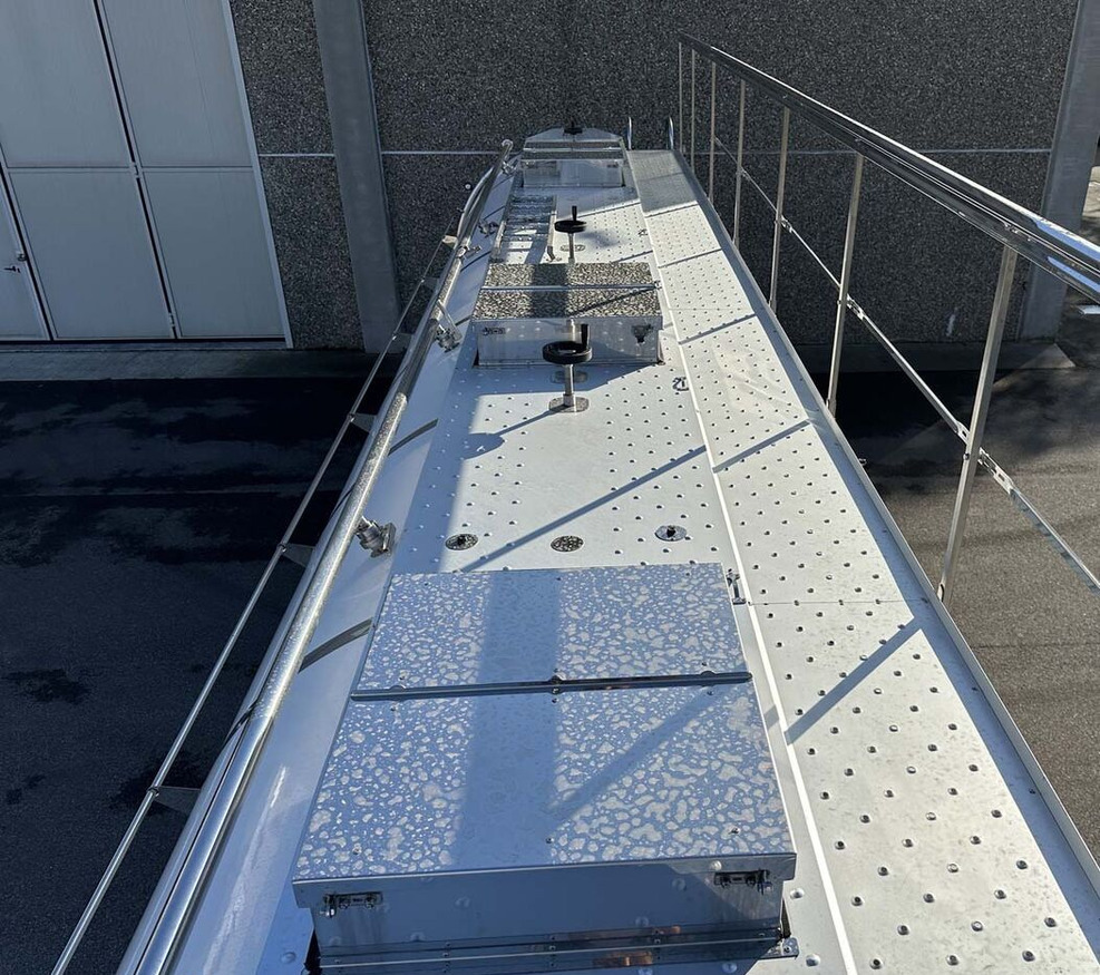 Semirimorchio cisterna per il trasporto di alimenti nuovo Bata CISTERNA SUPER LIGHT NUOVA: foto 6