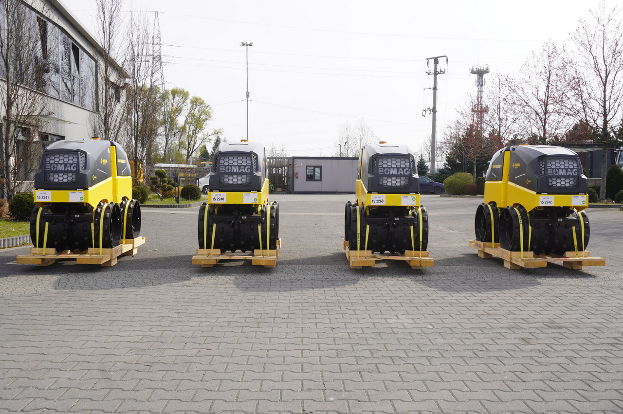 BOMAG BMP 8500 brand-new trench roller / Remote Control / 4 units - Rullo stradale: foto 2 BOMAG BMP 8500 brand-new trench roller / Remote Control / 4 units - Rullo stradale: foto 2