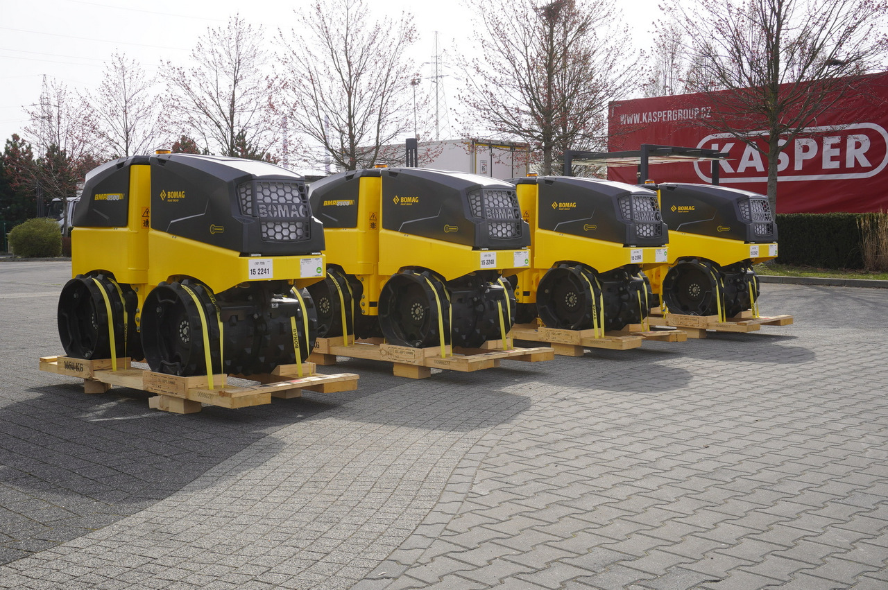 BOMAG BMP 8500 brand-new trench roller / Remote Control / 4 units - Stabilizzatrice da terreno: foto 3 BOMAG BMP 8500 brand-new trench roller / Remote Control / 4 units - Stabilizzatrice da terreno: foto 3