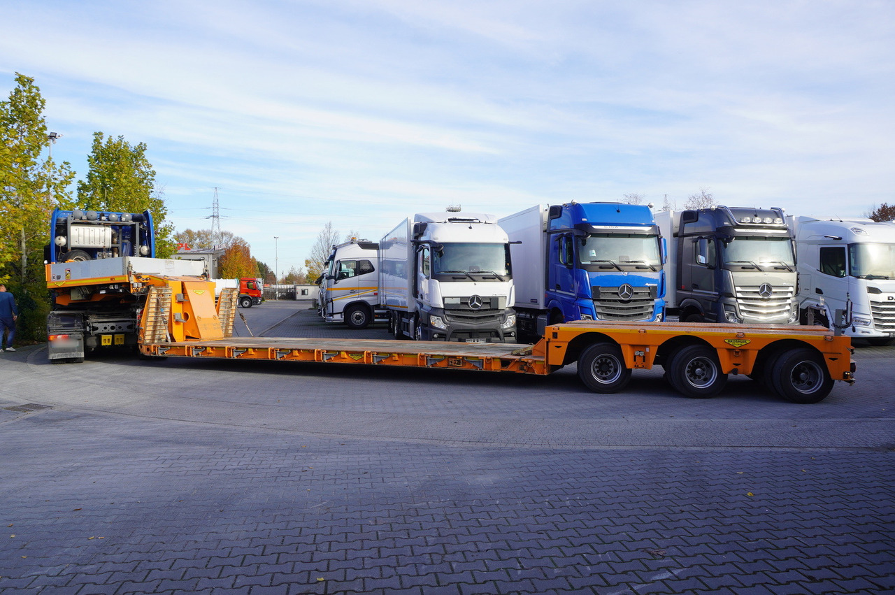 BROSHUIS 3ABD-48 61.0t TiefBet low-loader semi-trailer / 40 tons cap. / 3 steering axles / hydraulic suspension - Semirimorchio pianale ribassato: foto 4 BROSHUIS 3ABD-48 61.0t TiefBet low-loader semi-trailer / 40 tons cap. / 3 steering axles / hydraulic suspension - Semirimorchio pianale ribassato: foto 4