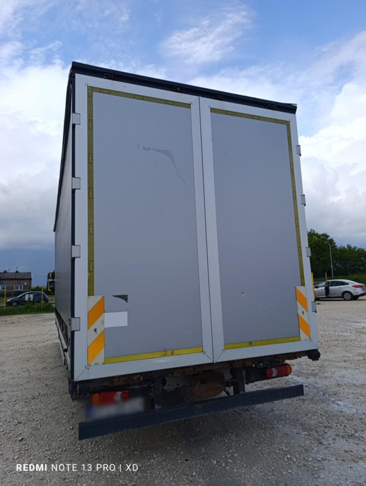 DAF LF 250 / Curtainsider 18 EPAL / sleeping cab - Camion centinato: foto 3 DAF LF 250 / Curtainsider 18 EPAL / sleeping cab - Camion centinato: foto 3