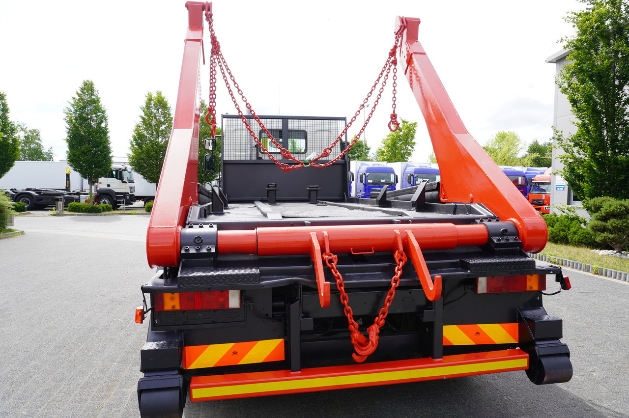 DAF LF 55.220 Skip loader GUIMA PALFINGER M14T - Autocarro multibenna: foto 5 DAF LF 55.220 Skip loader GUIMA PALFINGER M14T - Autocarro multibenna: foto 5