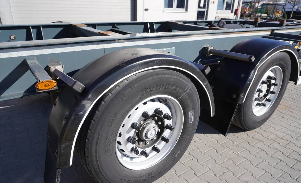 Fruehauf Trailer BDF (NEW) 6,000 km !!! - Rimorchio portacontainer/ Caisse interchangeable: foto 2 Fruehauf Trailer BDF (NEW) 6,000 km !!! - Rimorchio portacontainer/ Caisse interchangeable: foto 2