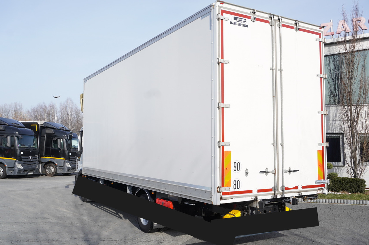 Giraudon 120.190 - Cassa - furgone: foto 4 Giraudon 120.190 - Cassa - furgone: foto 4