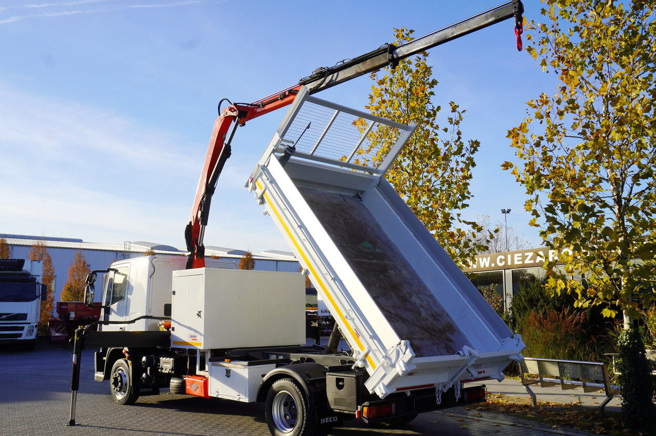 IVECO Eurocargo 120E18 Crane Palfinger / 3-way tipper / sleeper cab - Autocarro con pianale/ Cassone fisso, Camion con gru: foto 4 IVECO Eurocargo 120E18 Crane Palfinger / 3-way tipper / sleeper cab - Autocarro con pianale/ Cassone fisso, Camion con gru: foto 4