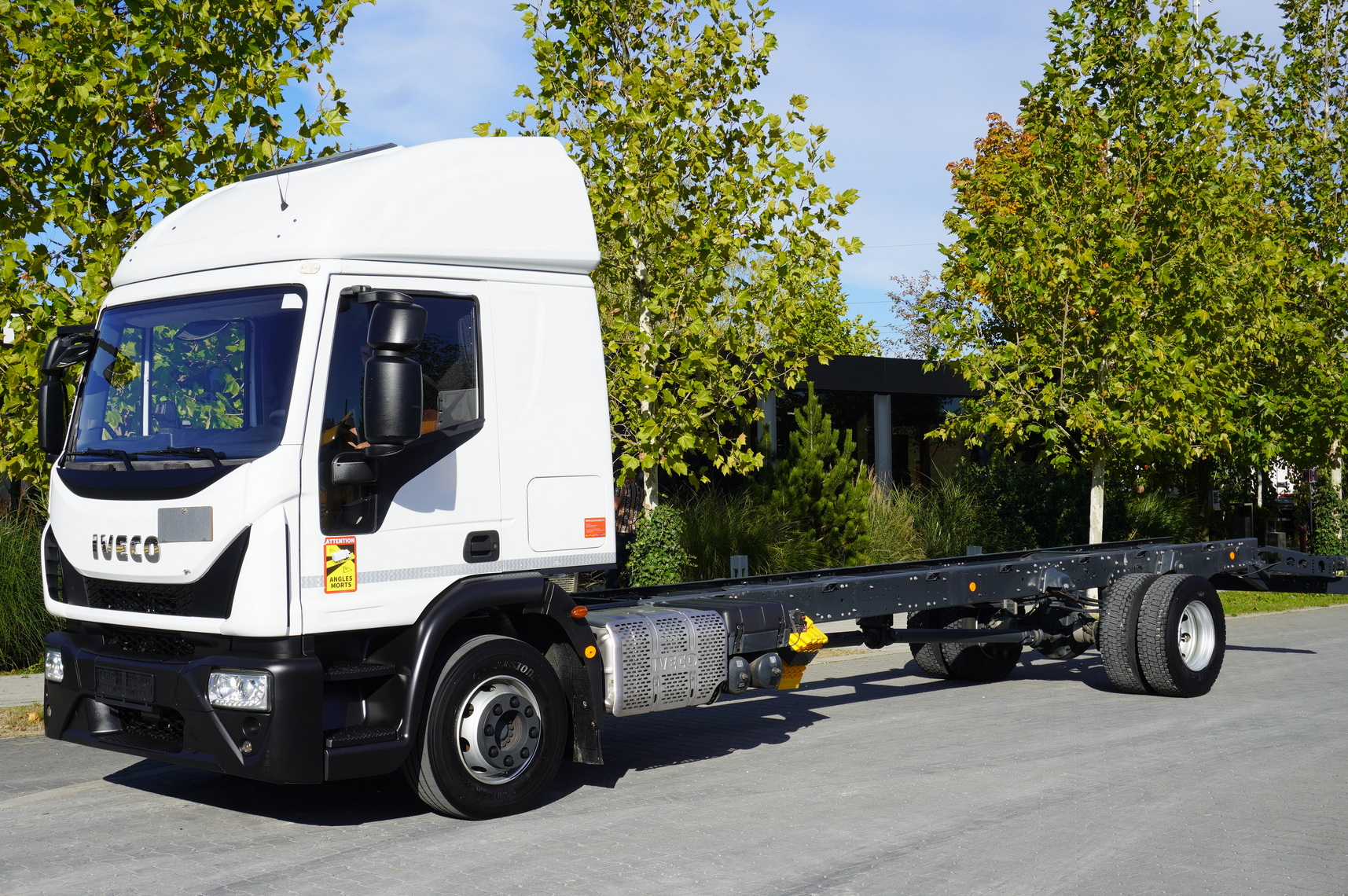 IVECO Eurocargo 140e19 4×2 E6 Glob / ADR / frame 8,1m - Autocarro telaio: foto 1 IVECO Eurocargo 140e19 4×2 E6 Glob / ADR / frame 8,1m - Autocarro telaio: foto 1