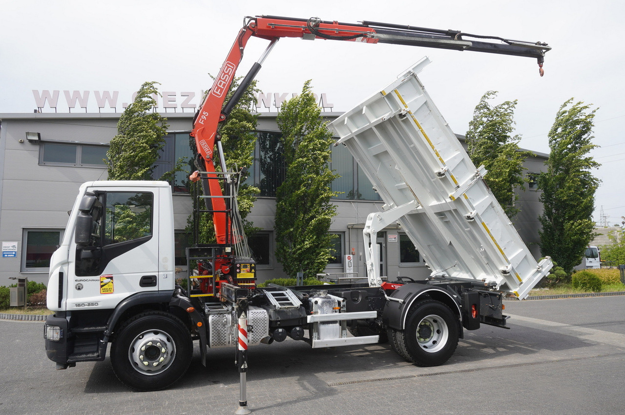 IVECO Eurocargo 160-250 / Fassi F95 crane / 120 tho. km / 3-sided tipper - Camion con gru: foto 4 IVECO Eurocargo 160-250 / Fassi F95 crane / 120 tho. km / 3-sided tipper - Camion con gru: foto 4