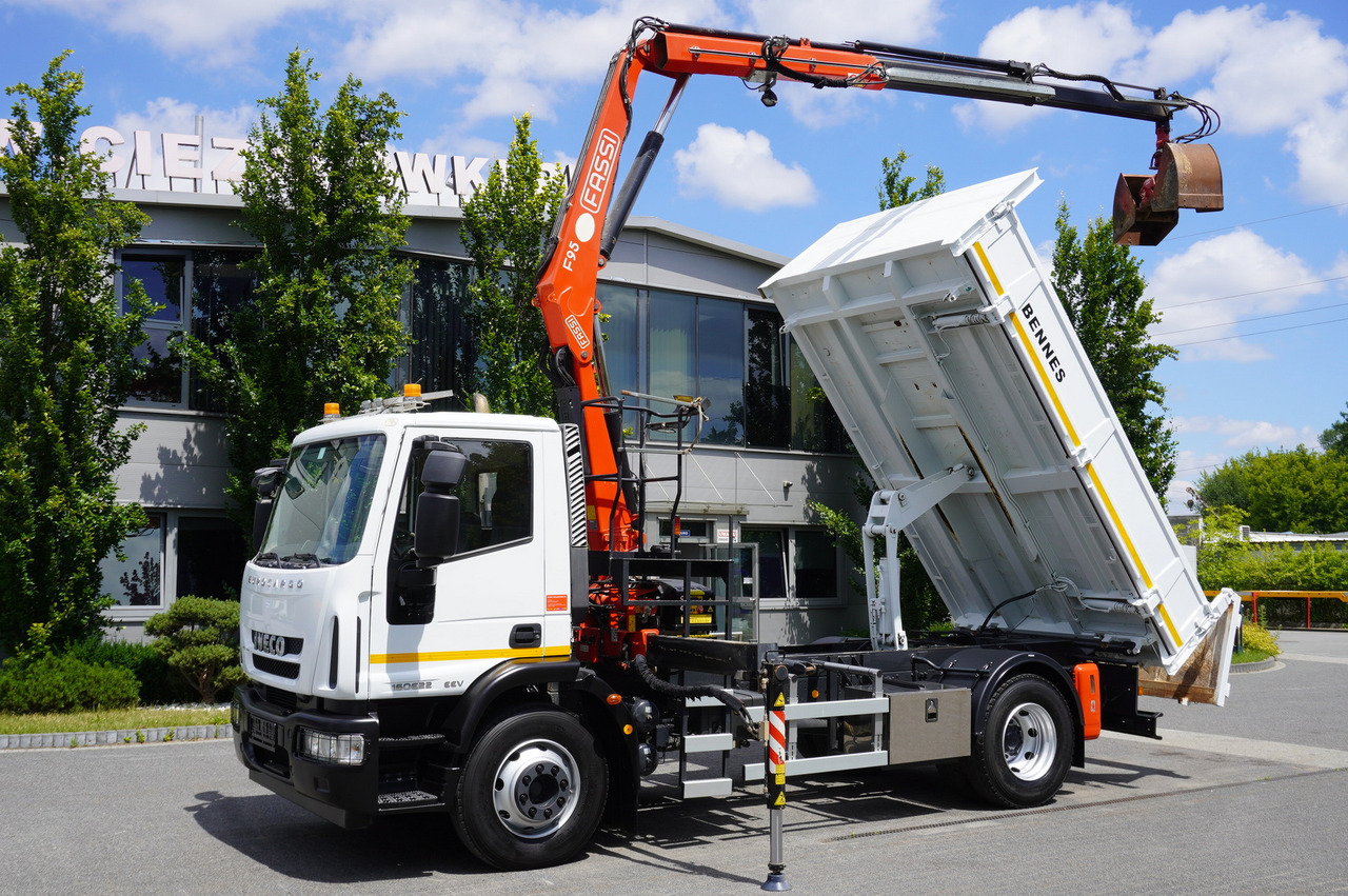 IVECO Eurocargo 160E22 EEV Dump truck / Bortmatic / Crane FASSI F95A.0.22 - Autocarro ribaltabile, Camion con gru: foto 1 IVECO Eurocargo 160E22 EEV Dump truck / Bortmatic / Crane FASSI F95A.0.22 - Autocarro ribaltabile, Camion con gru: foto 1