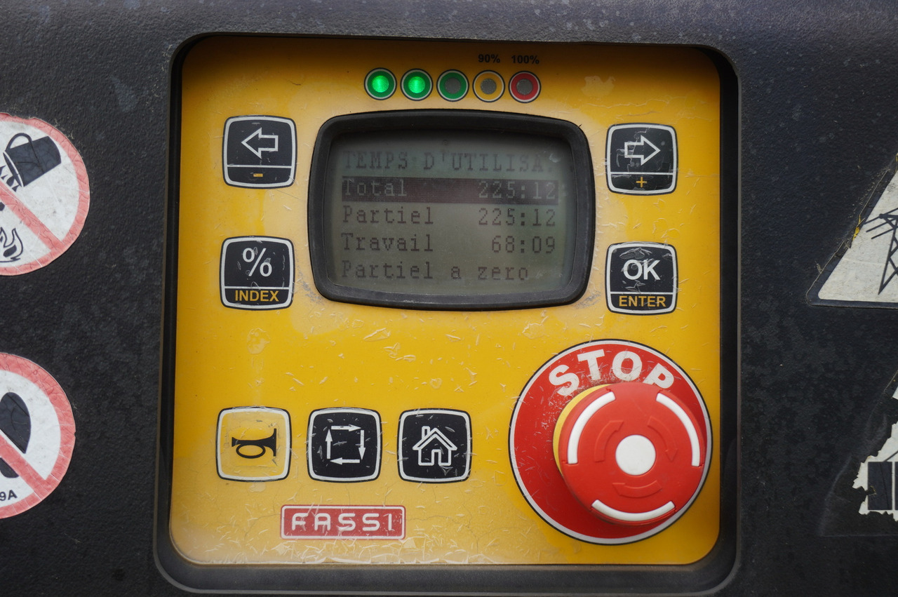 IVECO STRALIS 19.310 E6 / Flatbed 19 EPAL / FASSI F135 / 225 MTH! / 5.7 T - Camion con gru, Camion con gru: foto 2 IVECO STRALIS 19.310 E6 / Flatbed 19 EPAL / FASSI F135 / 225 MTH! / 5.7 T - Camion con gru, Camion con gru: foto 2